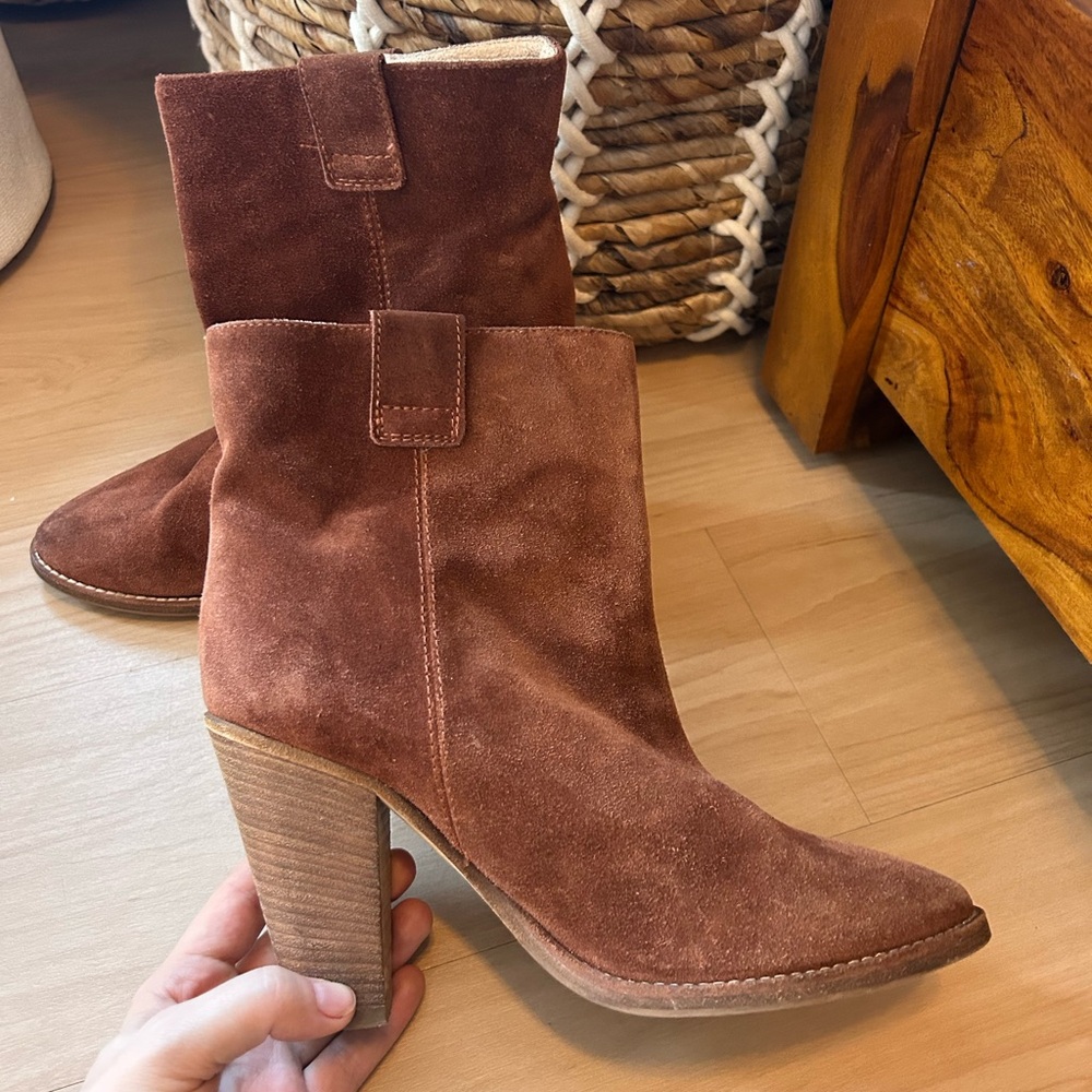 Aquatalia Terracotta Suede Flo Ankle Boots size 8 Made in Italy, 3,5" heel